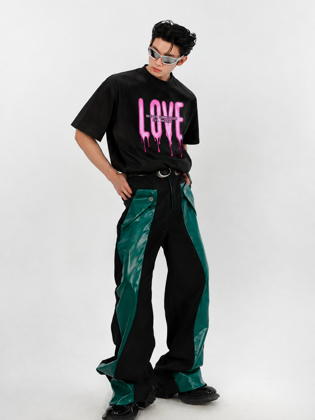 Love - Unisex Oversized Standard Tee