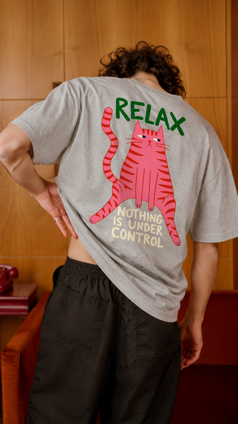 Relax Cat - Unisex Oversized Standard Tee